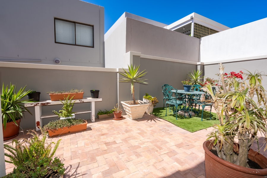 5 Bedroom Property for Sale in Waterfront Western Cape